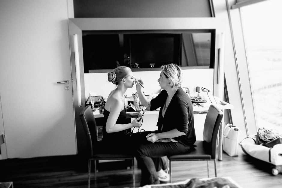 Daniela+Manuel - DM-Hochzeit-Weingut-Hillinger-005.jpg