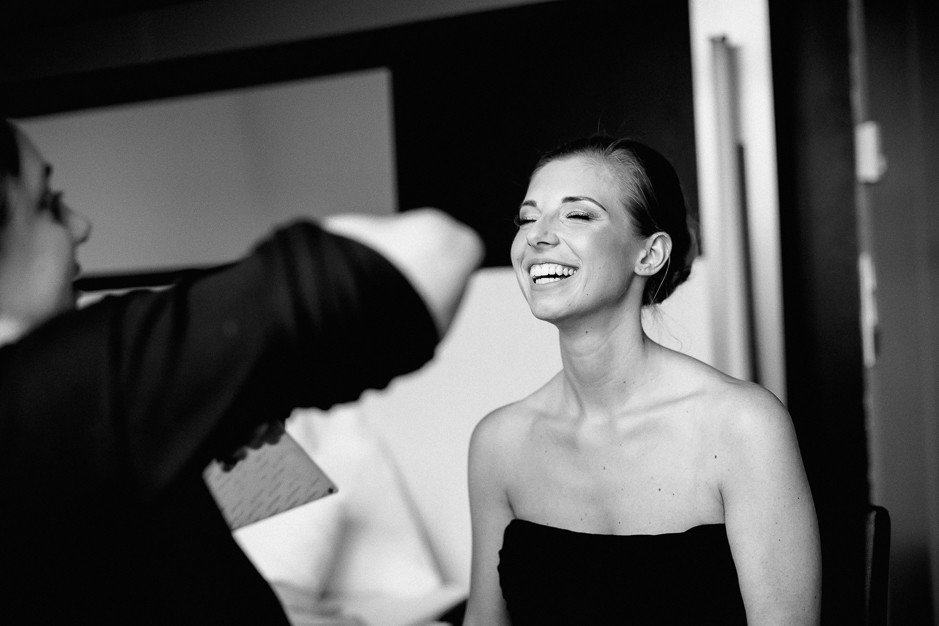 Daniela+Manuel - DM-Hochzeit-Weingut-Hillinger-008.jpg