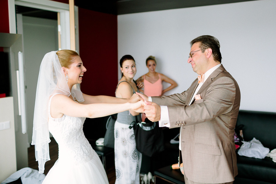 Daniela+Manuel - DM-Hochzeit-Weingut-Hillinger-027.jpg