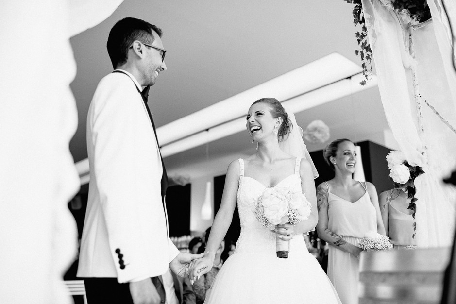 Daniela+Manuel - DM-Hochzeit-Weingut-Hillinger-034.jpg