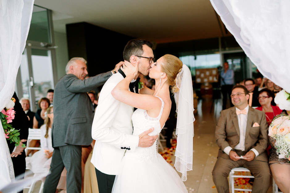 Daniela+Manuel - DM-Hochzeit-Weingut-Hillinger-038.jpg