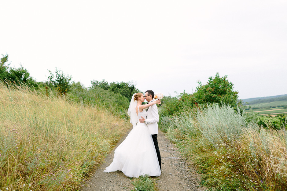 Daniela+Manuel - DM-Hochzeit-Weingut-Hillinger-046.jpg