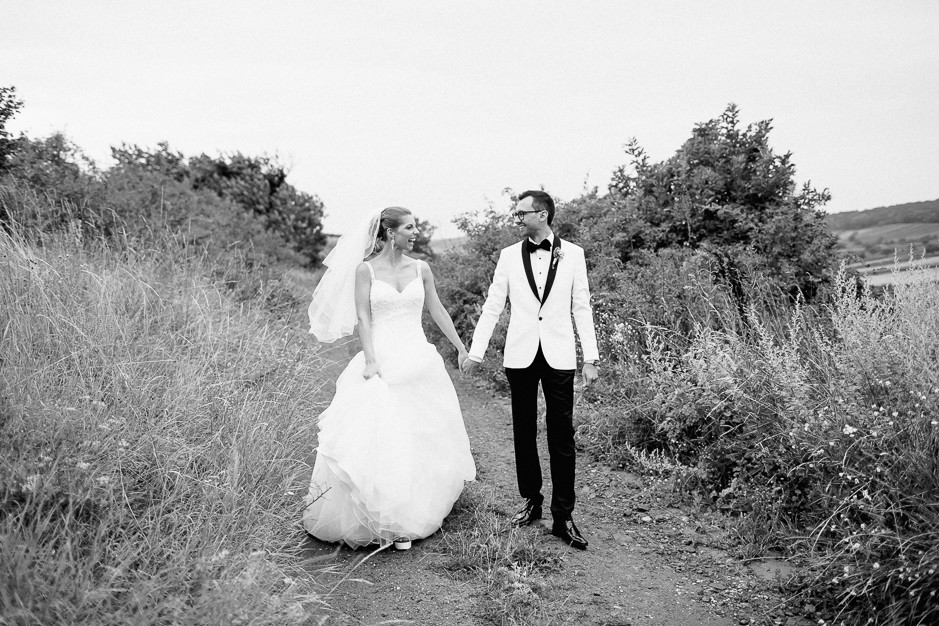 Daniela+Manuel - DM-Hochzeit-Weingut-Hillinger-050.jpg