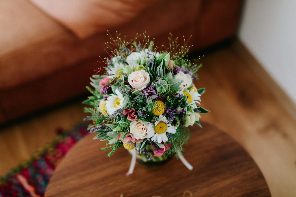 Barbara+Florian - BF-Hochzeit-Moebeldepot-003.jpg