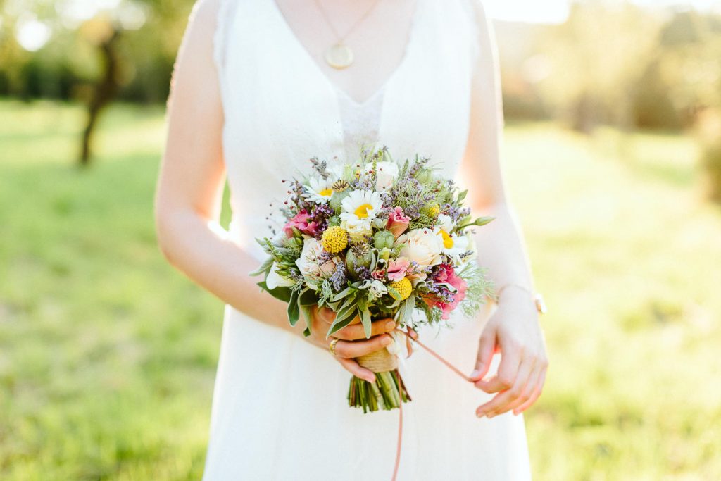 Barbara+Florian - BF-Hochzeit-Moebeldepot-043.jpg