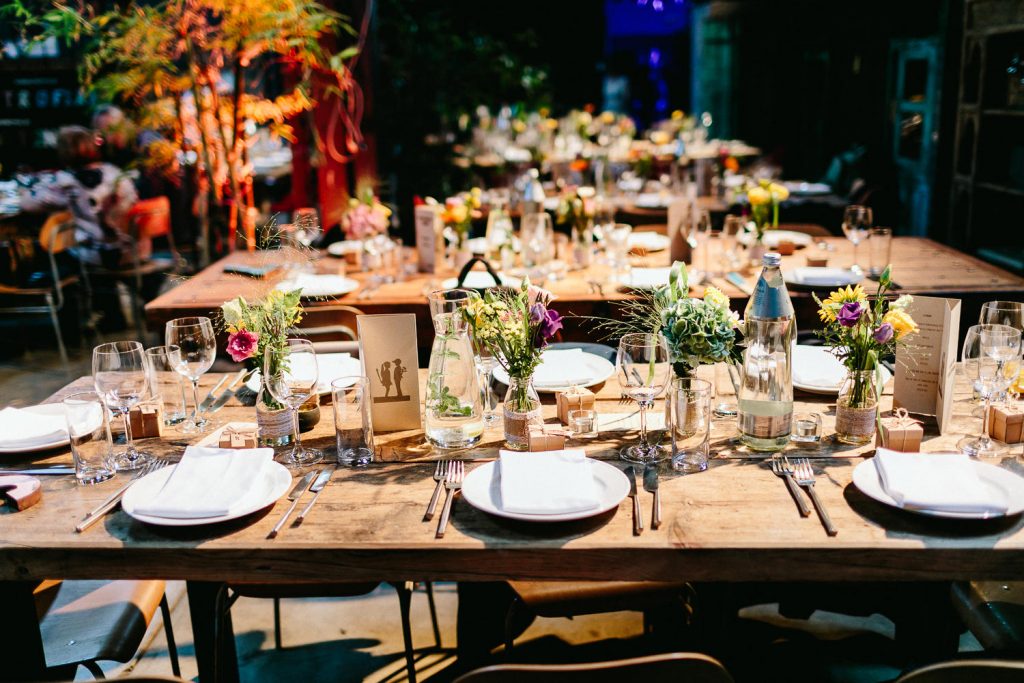 Barbara+Florian - BF-Hochzeit-Moebeldepot-044.jpg