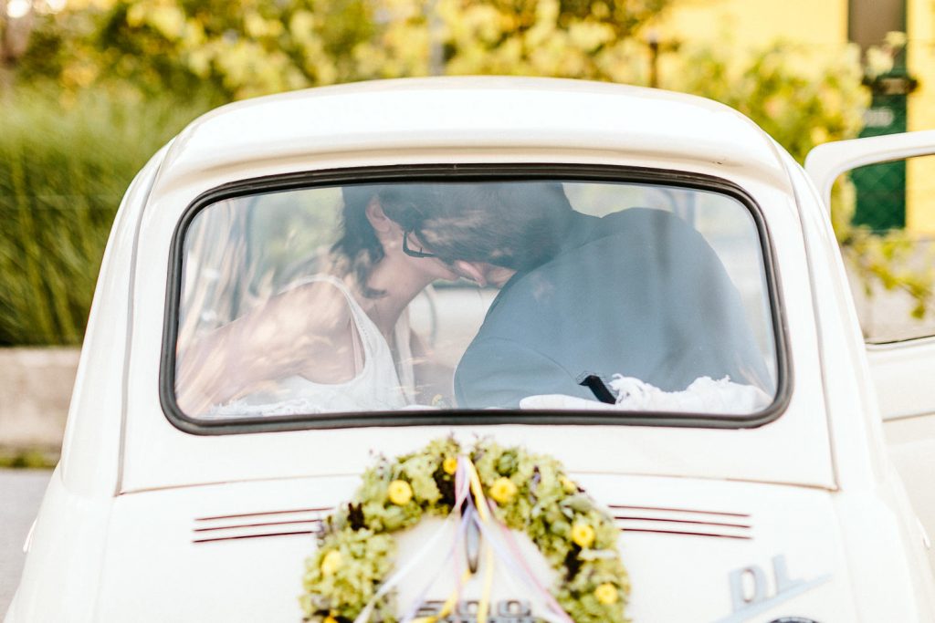 Barbara+Florian - BF-Hochzeit-Moebeldepot-051.jpg