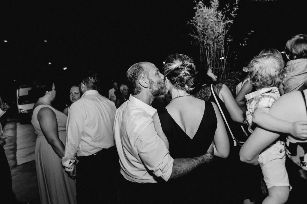 Barbara+Florian - BF-Hochzeit-Moebeldepot-059.jpg