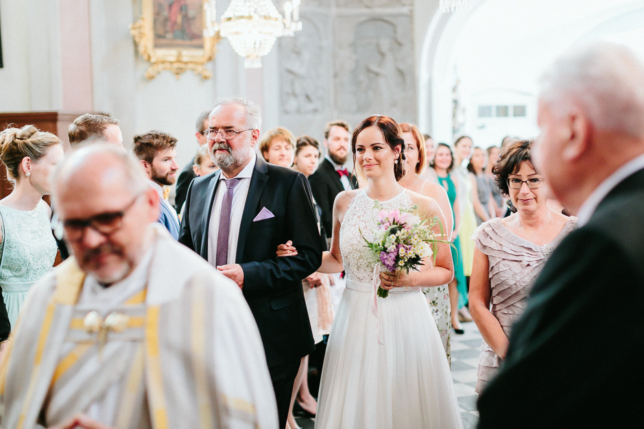 Inga+Michael - IM-Hochzeit-Weingut-Holler-031.jpg