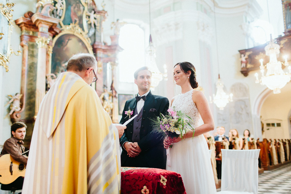 Inga+Michael - IM-Hochzeit-Weingut-Holler-042.jpg