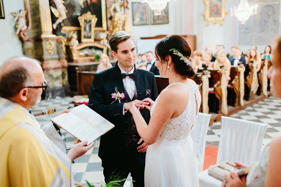 Inga+Michael - IM-Hochzeit-Weingut-Holler-044.jpg