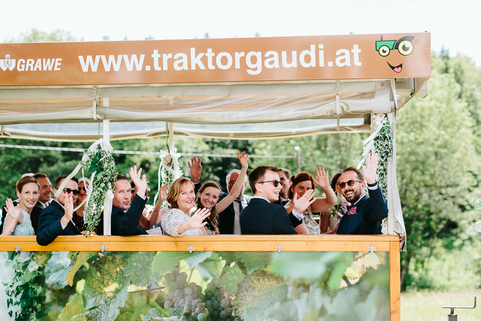 Inga+Michael - IM-Hochzeit-Weingut-Holler-054.jpg