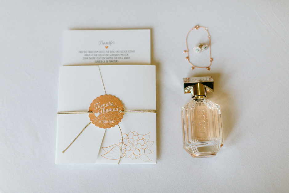 Tamara+Thomas - Hochzeit-Burg-Forchtenstein-005.jpg