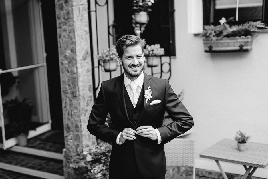 Tamara+Thomas - Hochzeit-Burg-Forchtenstein-015.jpg