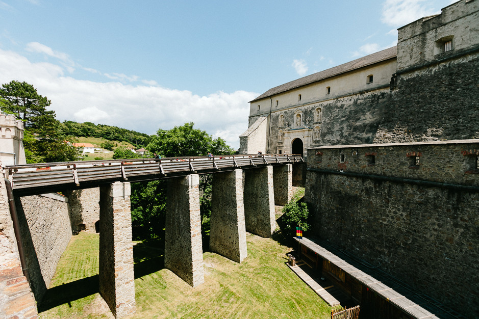 Tamara+Thomas - Hochzeit-Burg-Forchtenstein-017.jpg