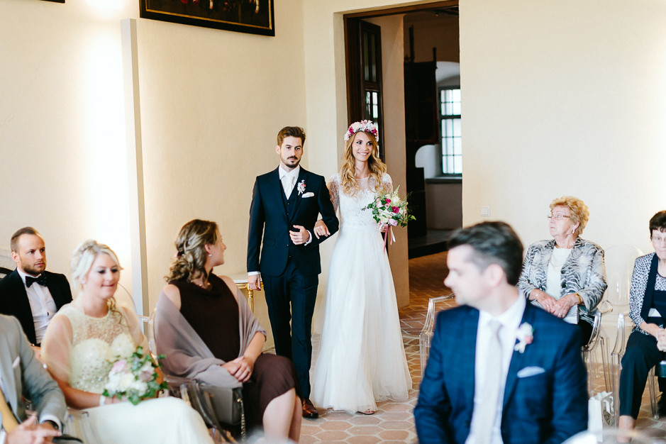 Tamara+Thomas - Hochzeit-Burg-Forchtenstein-023.jpg