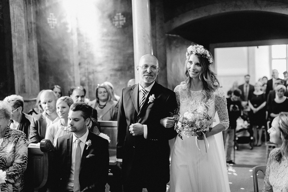 Tamara+Thomas - Hochzeit-Burg-Forchtenstein-040.jpg