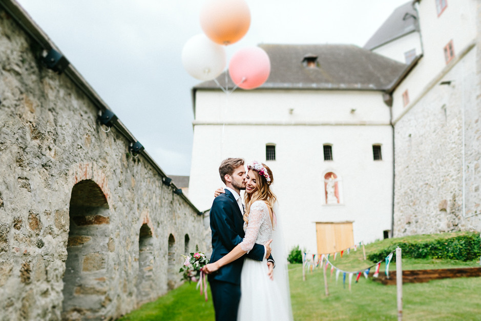 Tamara+Thomas - Hochzeit-Burg-Forchtenstein-056.jpg