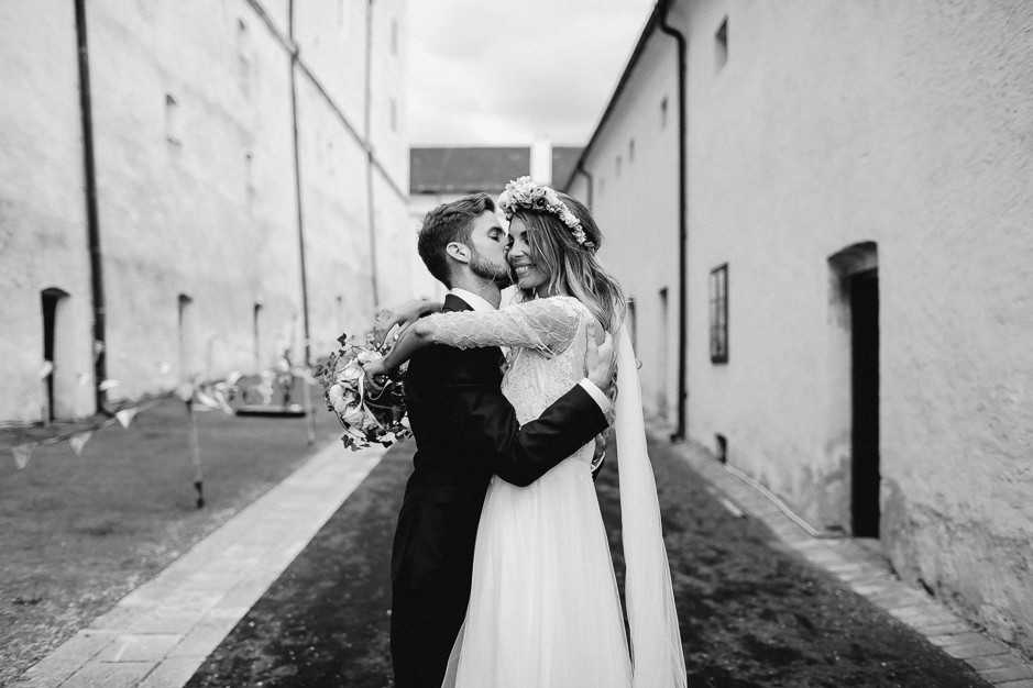 Tamara+Thomas - Hochzeit-Burg-Forchtenstein-060.jpg