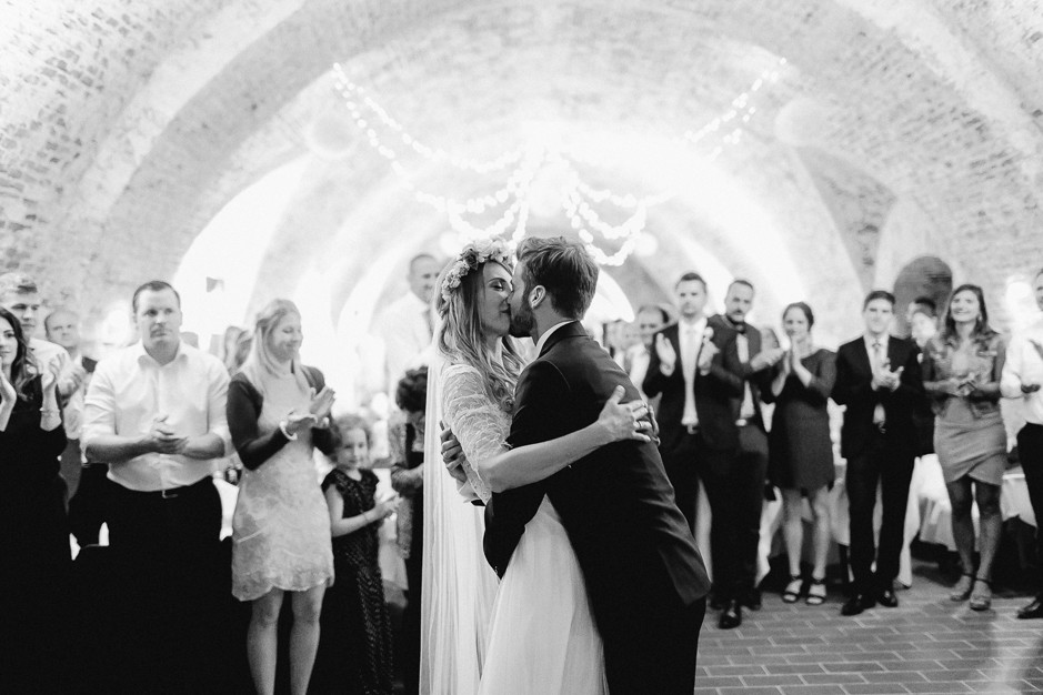 Tamara+Thomas - Hochzeit-Burg-Forchtenstein-087.jpg