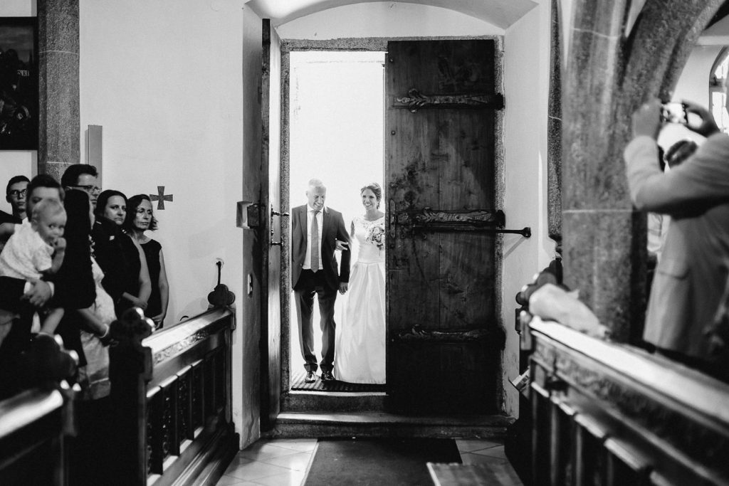 Theresa+Matthias - TM-Hochzeit-Kletzmayrhof-040.jpg