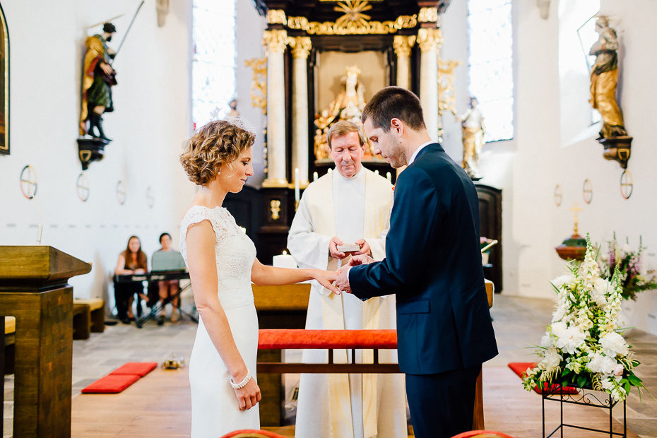 Johanna+Michael - JM-Hochzeit-Stift-Schlierbach-029.jpg