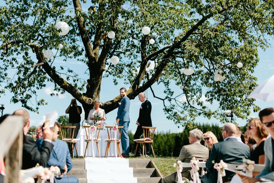 Julia+Daniel - JD-Hochzeit-Weingut-Holler-034.jpg