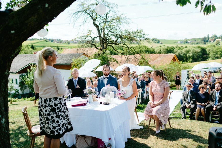 Julia+Daniel - JD-Hochzeit-Weingut-Holler-037.jpg