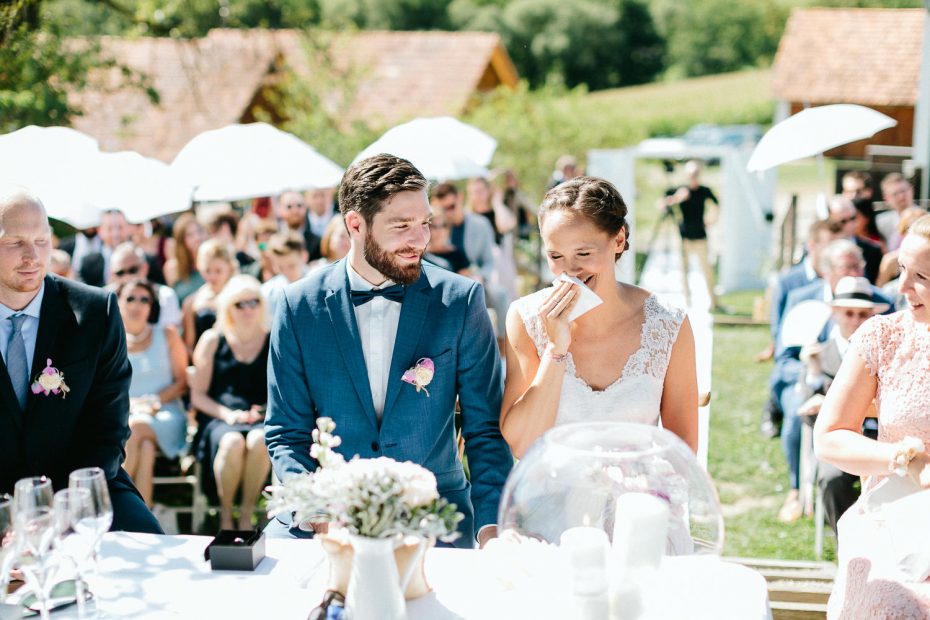 Julia+Daniel - JD-Hochzeit-Weingut-Holler-043.jpg