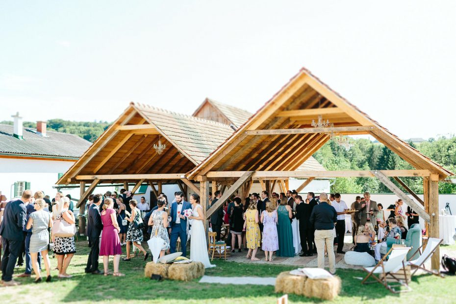 Julia+Daniel - JD-Hochzeit-Weingut-Holler-051.jpg