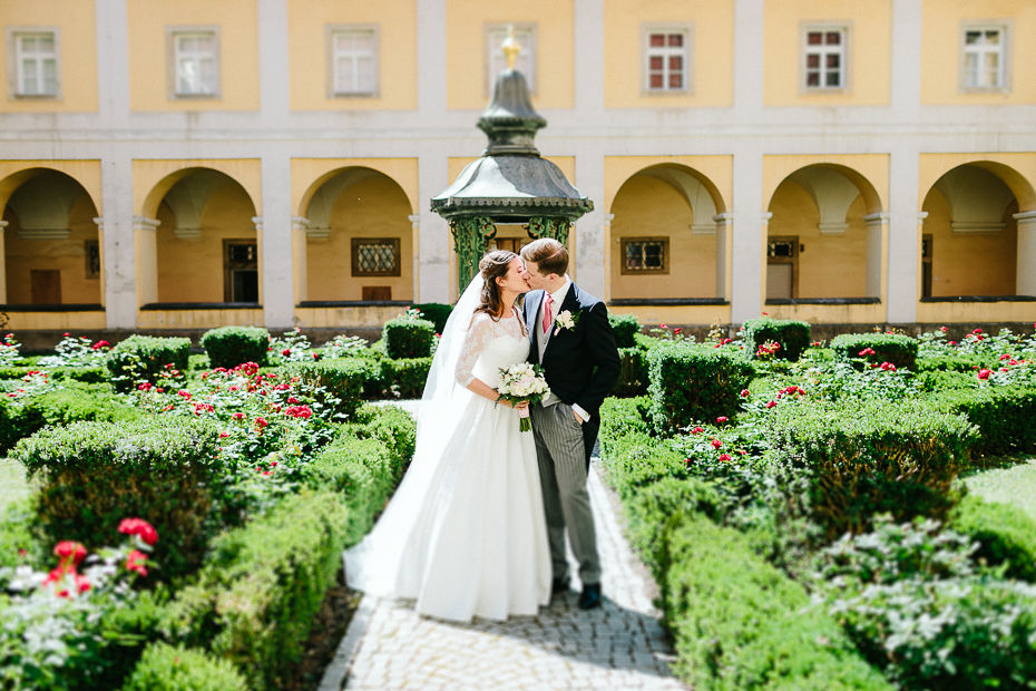 Valentina+Matthias - VM-Hochzeit-Schlosspark-Mühlbach-am-Manhartsberg-057.jpg